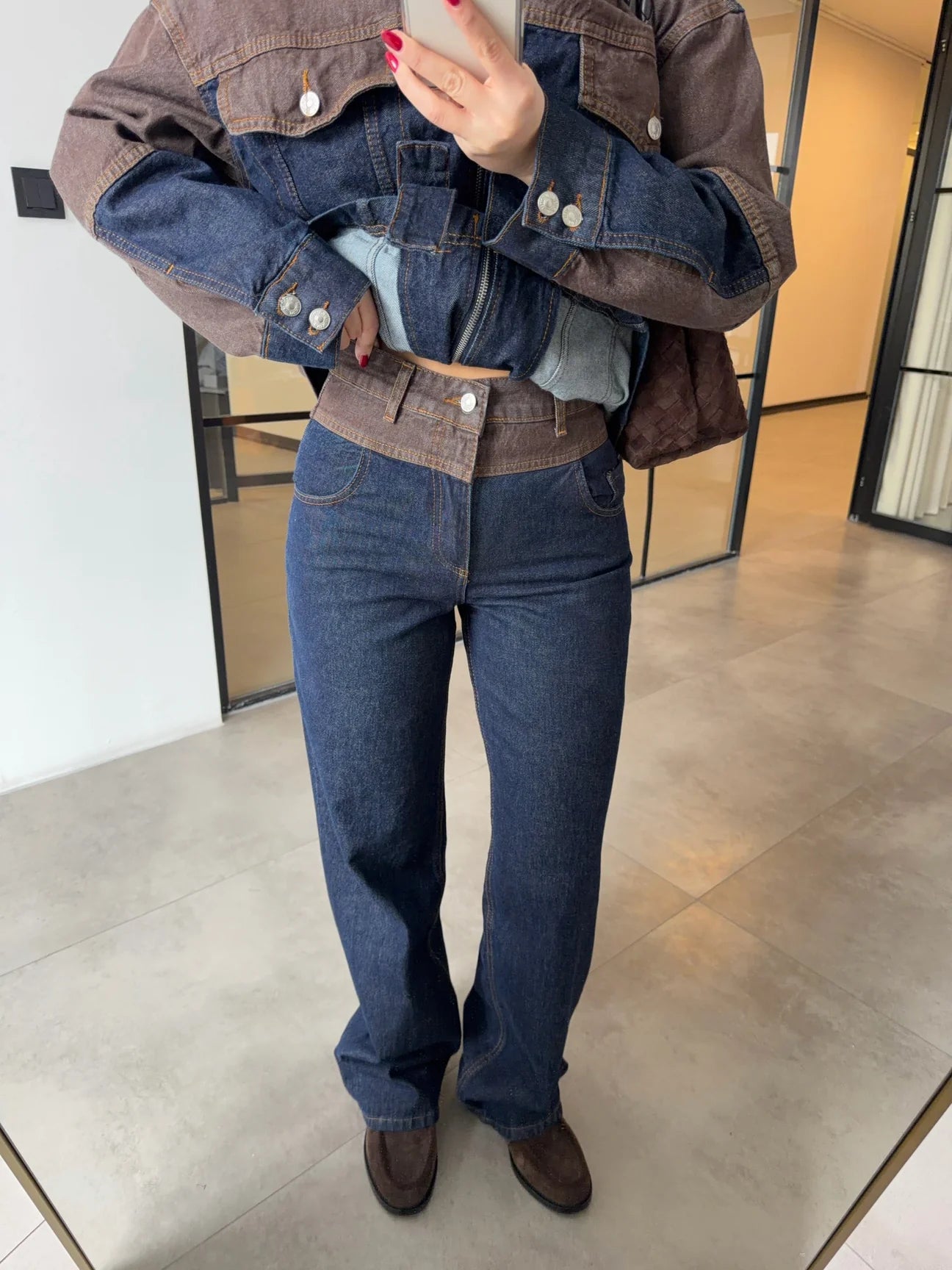 Premium teksas set sa braon detaljima – HIT SEZONE 🔥